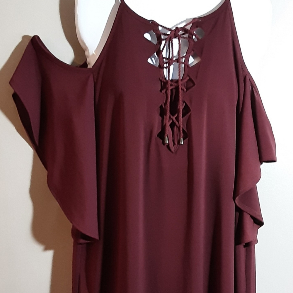Cato burgundy coldshoulder dress
